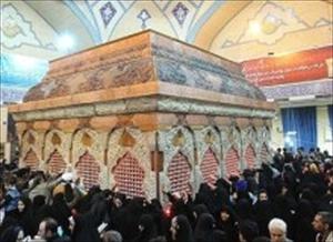 طلاب غیرایرانی، از ضریح مطهر امام حسین (ع)) دیدن کردند
