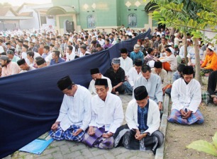 جدیدترین اقدام شیعه‌ ستیزی در مالزی؛   بازداشت 200 شیعه در مراسم جشن میلاد حضرت زینب(س)