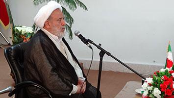 استاد انصاریان: نزدیک دو قرن است که ایران به خاطر مستی یک شب شاه قاجار به عقب ماندگی دچار شده است + تصاویر