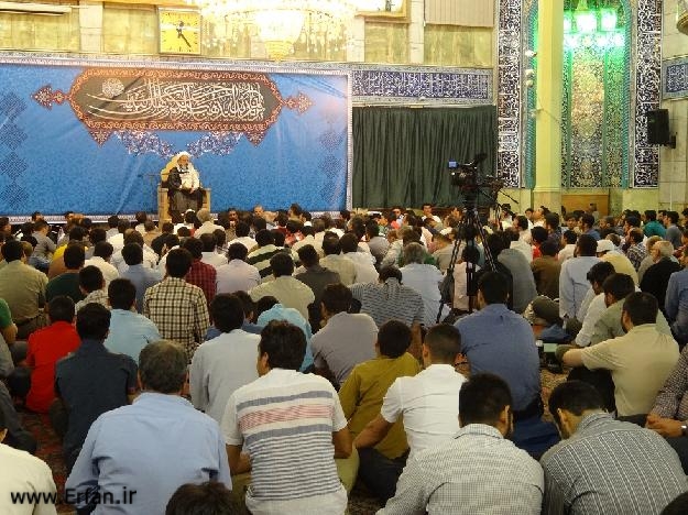 گزارش تصویری / شب دوم سخنرانی استاد انصاریان درحسینیه همدانی ها
