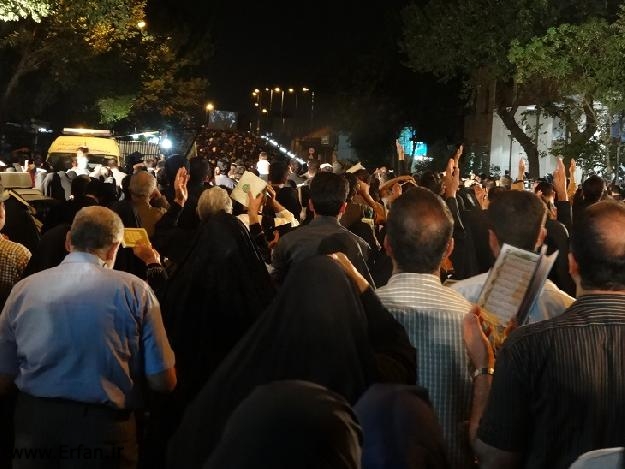 گزارش تصویری/مراسم احیاء شب نوزدهم رمضان توسط استاد انصاریان