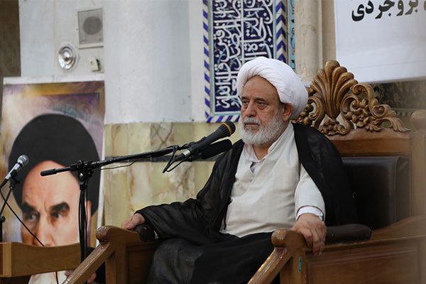 استاد انصاریان: آیا خداوند بندگانش را رها خواهد کرد؟