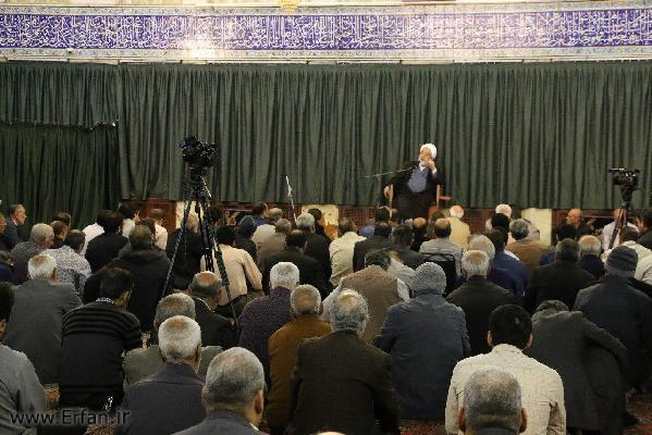 تهران حسینیهٔ همدانی‌ها دههٔ سوم رجب 1396 سخنرانی اوّل