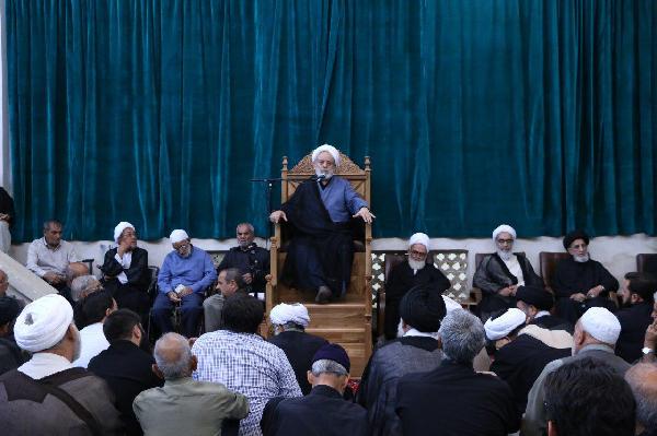 استاد انصاریان: کسی که بهشت و جهنم پیشِ روی اوست، به هیچ‌چیز دیگری مشغول نیست   
