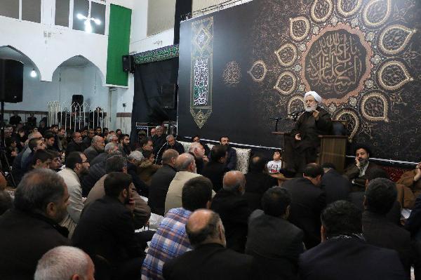 استاد انصاریان: بعضی عشق‌ها بت‌پرستی است/ راضی بودن به قضاء الهی از ویژگی‌های عاشقان   