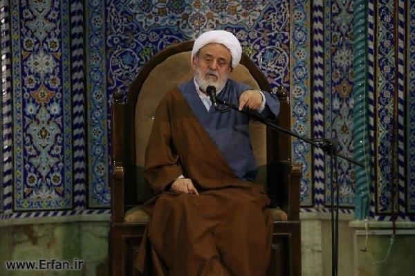 استاد انصاریان: پول‌پرستی، مقام‌پرستی، اختلاف و درگیری احزاب بالاترین ظلم به جامعه