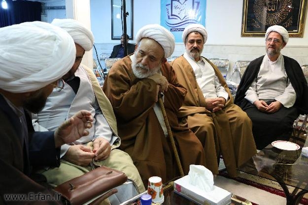 استاد انصاریان: قرآن، روایات و محصولات علمی و فکری علمای شیعه مهم‌ترین میراث علمی و تحقیقی تشیع است +عکس
