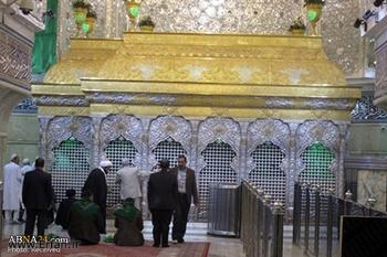 ضریح مطهر امام حسین(ع) غبارروبی شد