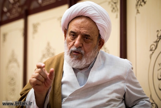 استاد انصاریان در گفتگو با خبرگزاری مهر: جزای روزه دار لقای حق است/ هیچ گاه برای توبه کردن دیر نیست   