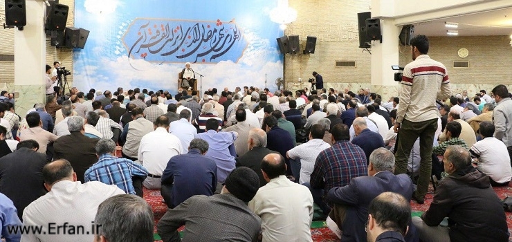 استاد انصاریان: از دست دادن رحمت الهی با مخالفت با مساجد و منابر/ منابر مؤمنانی چون سلمان و ابوذر تربیت می‌کنند