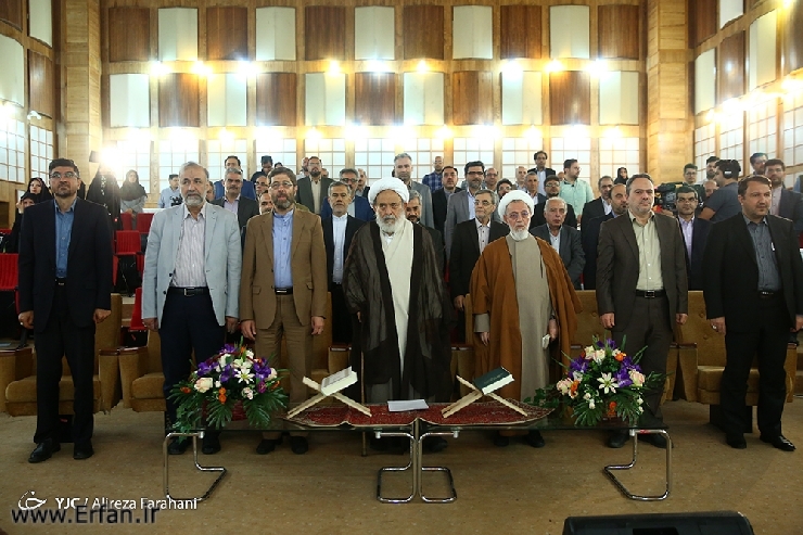 با حضور استاد انصاریان؛ پایگاه جامع قرآن ایرانصدا رونمایی شد/ انتشار ۶ جلد از مجموعه تفسیر قرآن استاد انصاریان+ عکس
