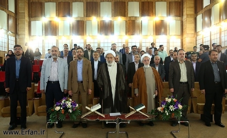 با حضور استاد انصاریان؛ پایگاه جامع قرآن ایرانصدا رونمایی شد/ انتشار ۶ جلد از مجموعه تفسیر قرآن استاد انصاریان+ عکس