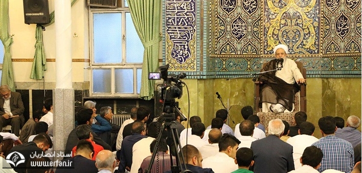 استاد انصاریان: بد گفتن به یکدیگر نیش مار و عقرب به‌دنبال دارد/ دل یکدیگر را نشکنید که خداوند از شما نمی‌گذرد 