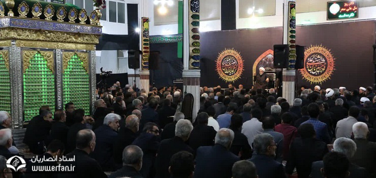 استاد انصاریان در خوی: نارضایتی پدر و مادر موجب دوری از رحمت الهی است